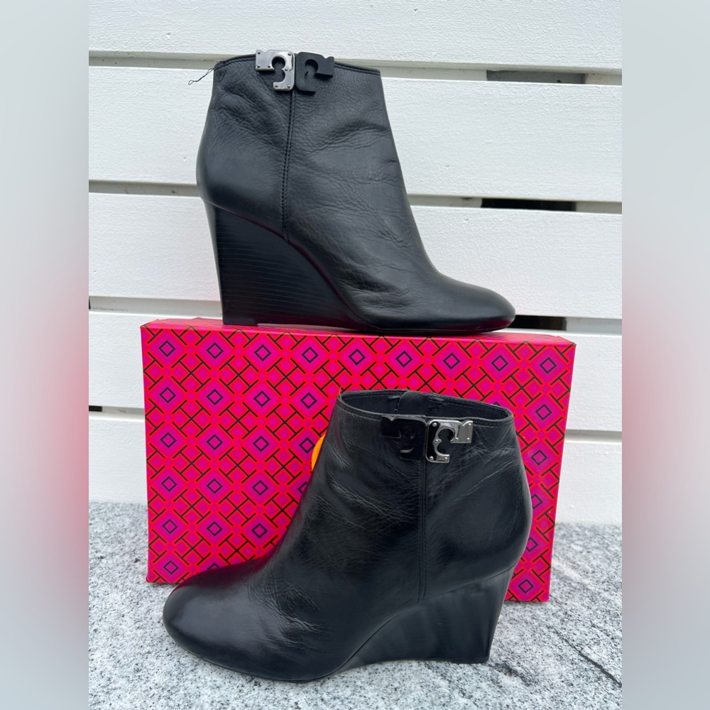 TORY BURCH | Lowell 85mm Leather Wedge Black Ankle Boot Bootie Heel Size 8.5 - Picture 4 of 8